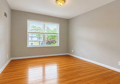 6416 Jamieson Ave #2N — Photo 6