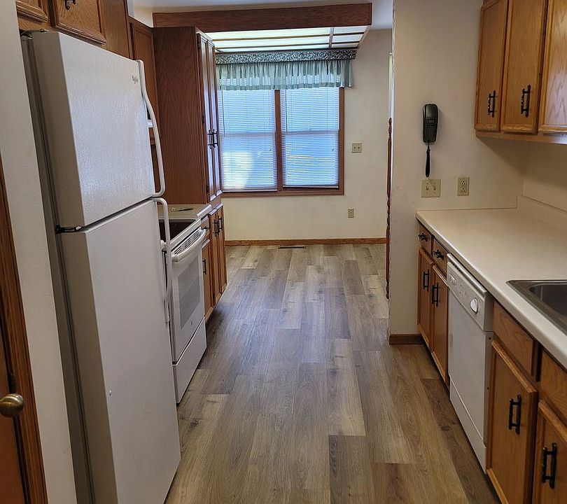 1st image of 463 Wyatt Ave