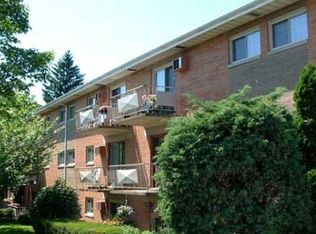 19240 Lorain Rd #102, Cleveland, OH 44126