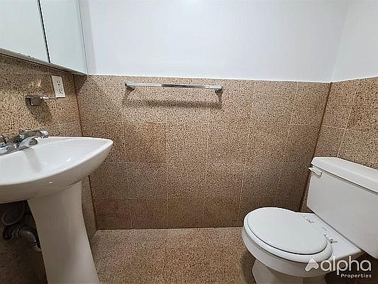 5th image of 1431 York Ave #20