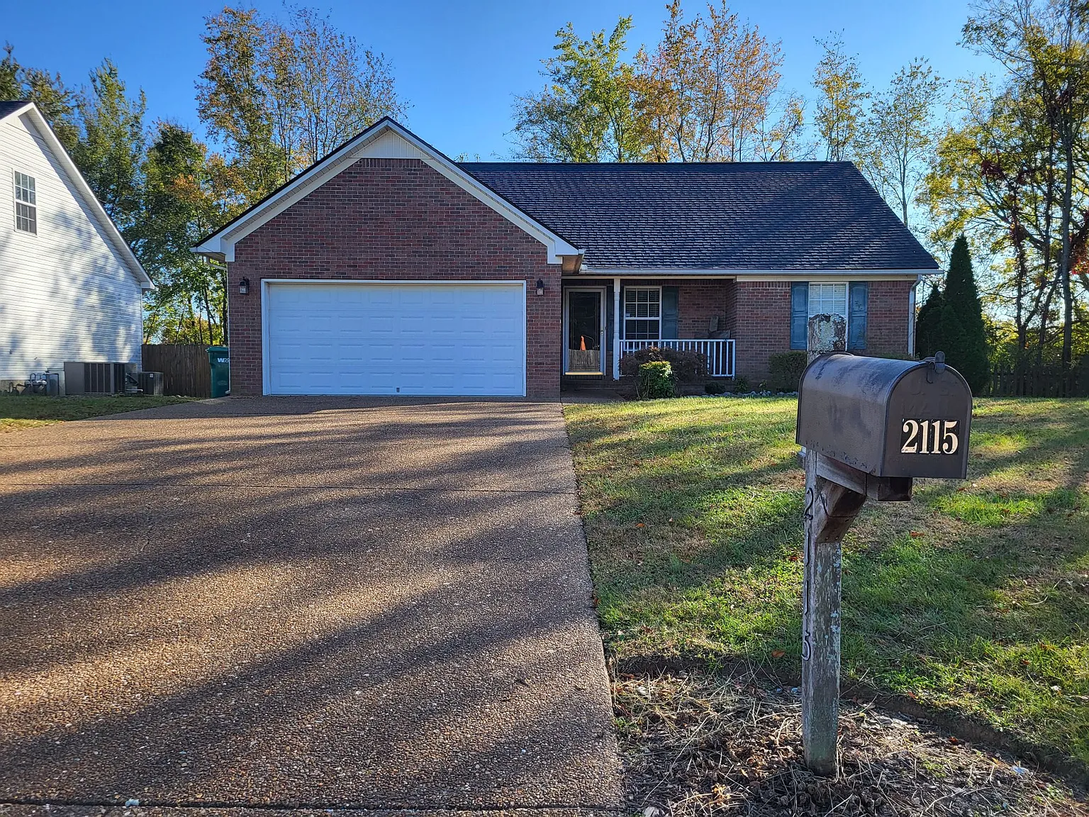 3 bed, 1249 sqft, $2,200 — Photo 1
