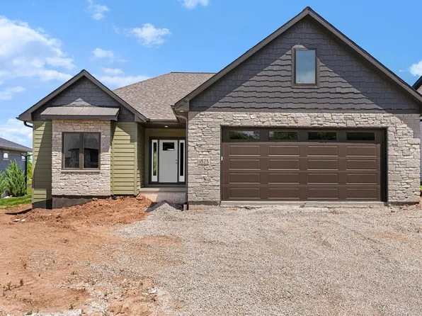 1823 Bobby Jones Dr, De Pere, WI 54115