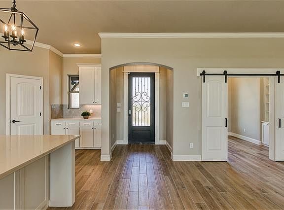 4th image of 815 Alto Bonito Ct