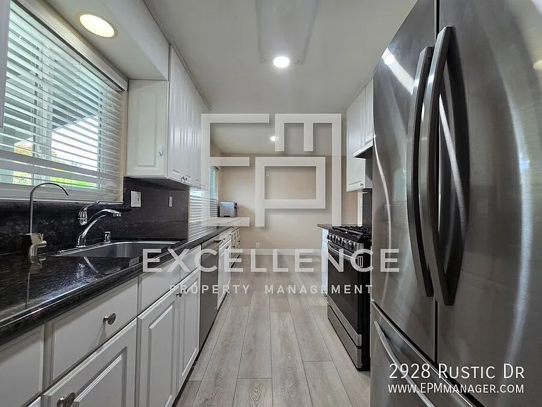 2928 Rustic Dr — Photo 2
