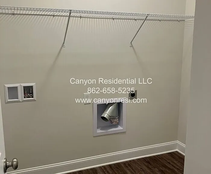 210 Pine Island Ave — Photo 15
