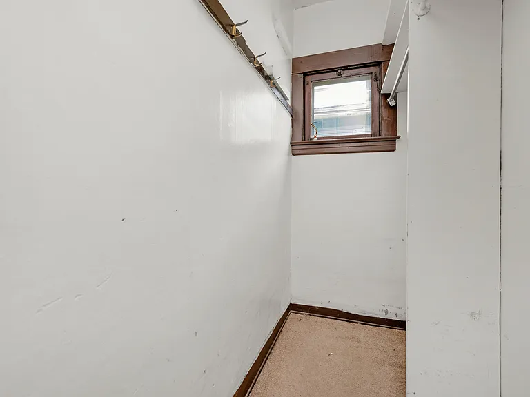 2828 E 125th St #D — Photo 16