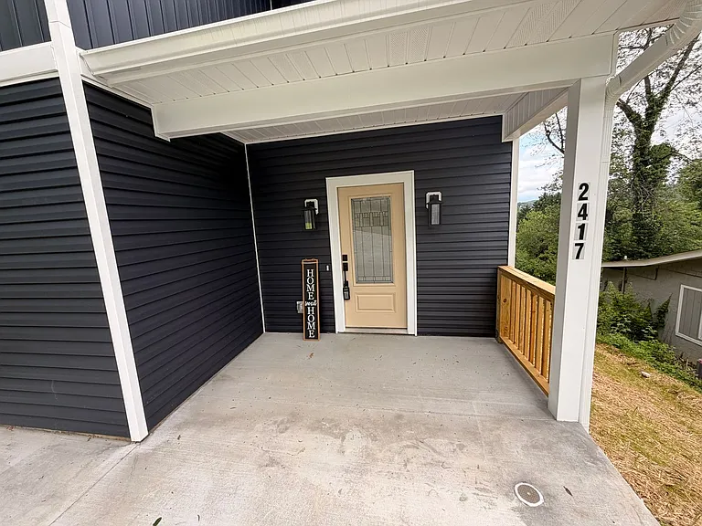 2417 Waverly St NW — Photo 2