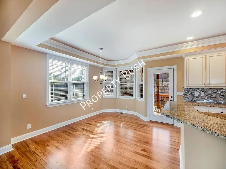 7986 Burgundy Cir — Photo 8