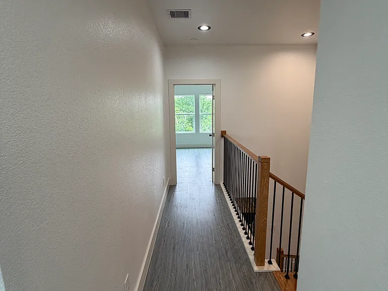 214 S Avenue I #214 — Photo 21