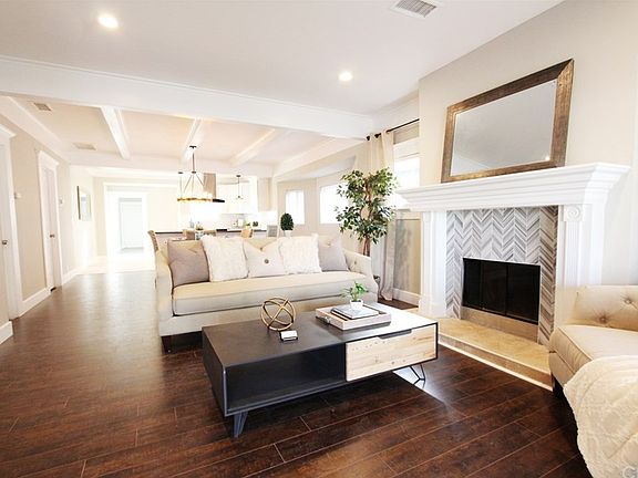 5th image of 2206 W 30th St