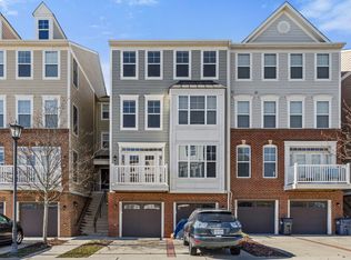25245 Laureldale Ter, Chantilly, VA 20152