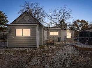 1930 Maddy Ln, Keego Harbor, MI 48320