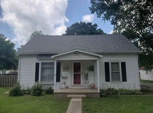 303 Stout St, Saint Joseph, IL