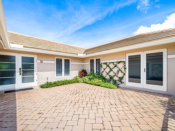 5th image of 11609 N Lake Drive #14 Garden