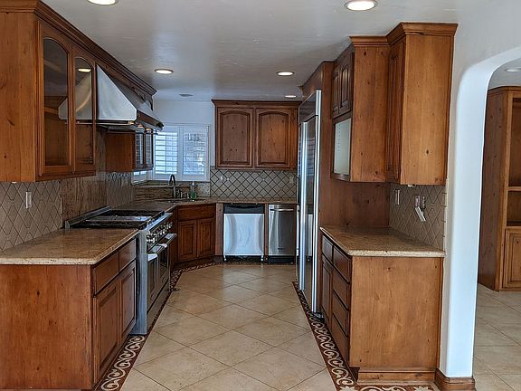 Kitchen - 1