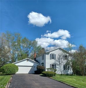 8054 Fox Run Ave NW, North Canton, OH, 44720