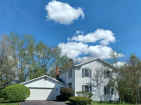 8054 Fox Run Ave NW, North Canton, OH 44720