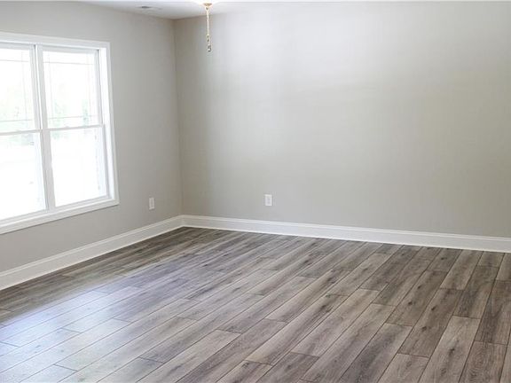 4th image of 216 Brentwood Dr