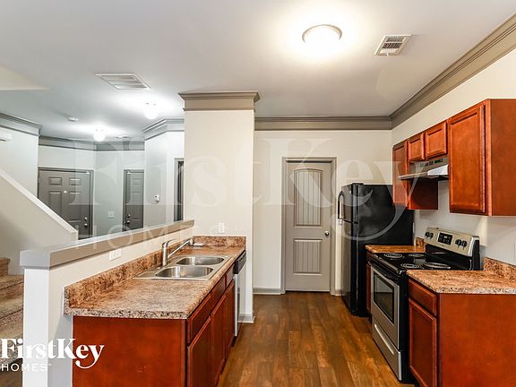 4th image of 866 Ivydale Ln