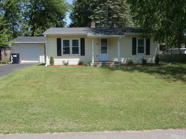 220 E Chester St, Plainfield, WI 54966