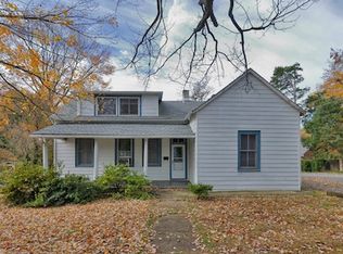 247 Shamrock Rd, Charlottesville, VA 22903