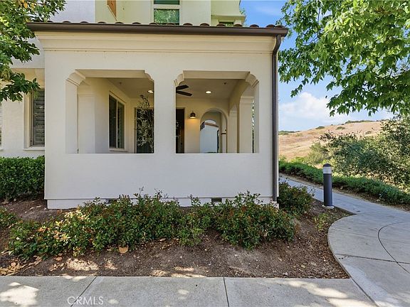 4th image of 77 Adelfa St