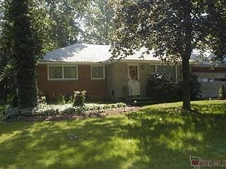 2nd image of 411 Oak Manor Dr
