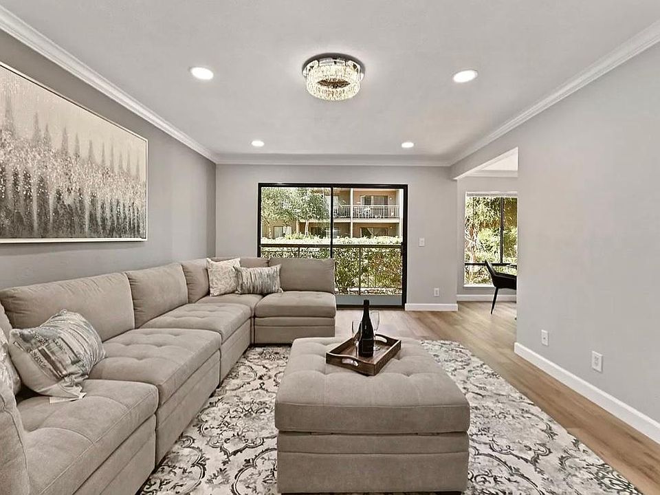 1st image of 490 N Civic Dr APT 109