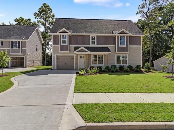 9744 Gooden Dr, Fayetteville, NC 28314