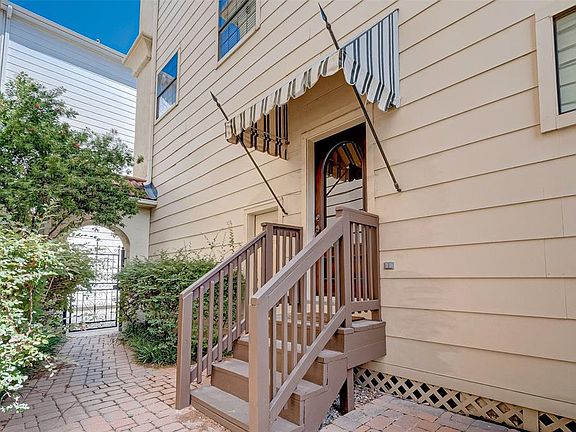 3rd image of 1432 W 21st St Unit C