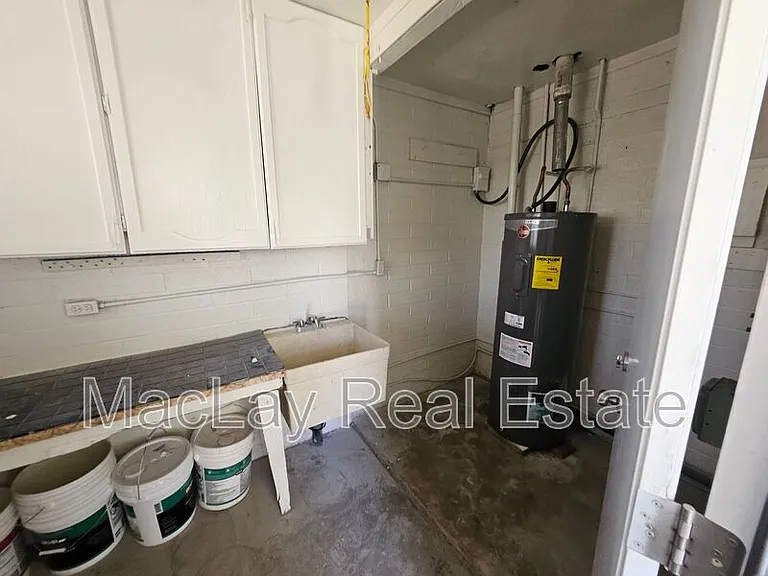524 W 3rd Pl — Photo 21