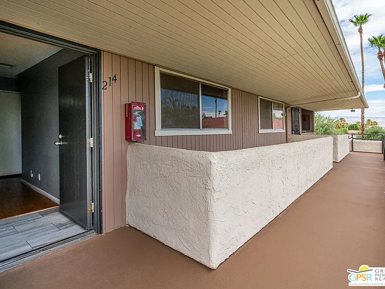 550 N Villa Ct #214 — Photo 14