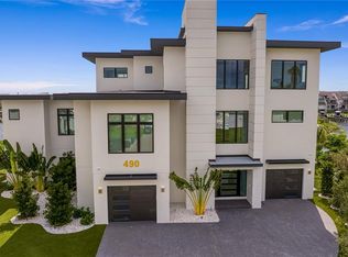 490 Laguna Dr, Saint Petersburg, FL 33715