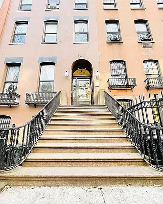 Rented by REAL New York | media 23