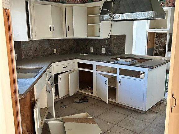 4th image of 20572 Rancherias Rd