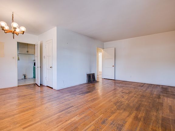 5th image of 3800 Legion Ln