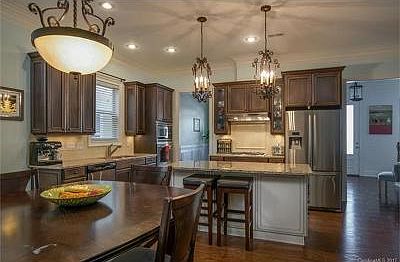 2nd image of 21812 Chapel Way
