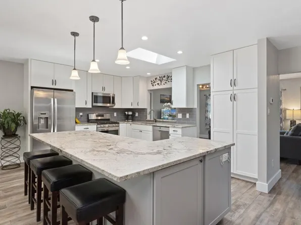 1833 Manchester Dr, Fort Collins, CO 80526