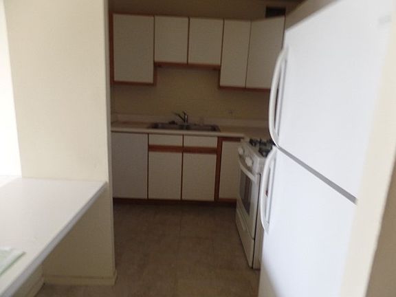2nd image of 3001 S Michigan Ave Unit 403