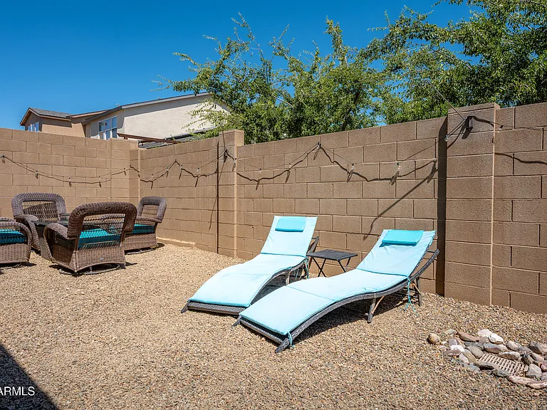 652 Brindle Dr — Photo 28