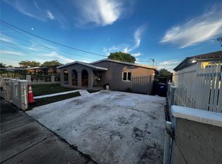 1945 NW 86th St, Miami, FL 33147