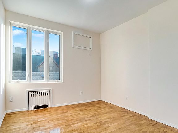 5th image of 1840 E 14th St #3AA