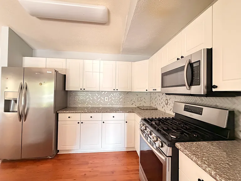 8013 Cranes Crossing Dr — Photo 5