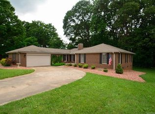 286 Dodge Dr, Mooresville, NC 28115