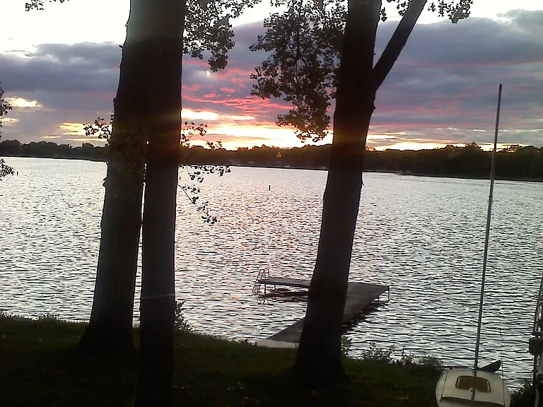 Flat yard lake side