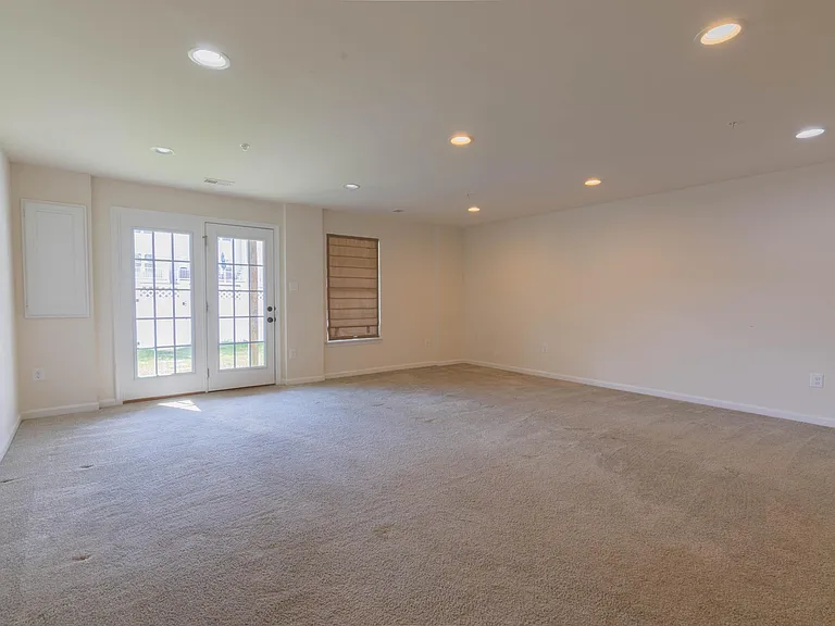 6407 Walcott Ln — Photo 17