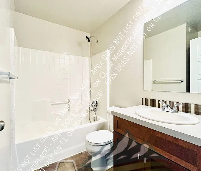 801 E Ionia Dr — Photo 15