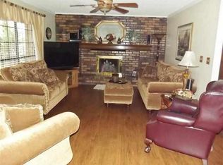 2530 E Harris Rd, Muskogee, OK 74403