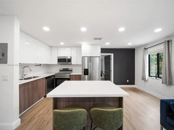 1889 NW 6th Ave, Pompano Beach, FL 33060