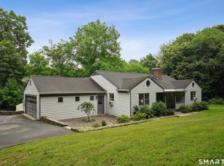 40 Comstock Hill Avenue, Norwalk, CT 06850